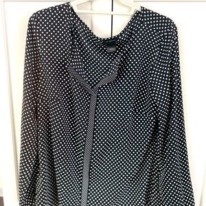 ANN TAYLOR Beautiful polka dot blouse LIKE NEW